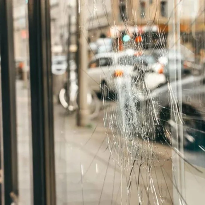 Folie De Securitate Aspect Transparent, Lungime 30.5 m, Latime 1.52 m, Grosime 120 my, Aplicatie Interior-Folie De Securitate...