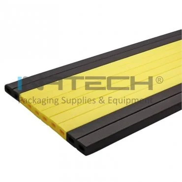 Пены для ремонта автомобилей длиной 900 мм, шириной 420 мм, толщиной 30 мм, цвет черный / желтый, 13 шт. / пакет