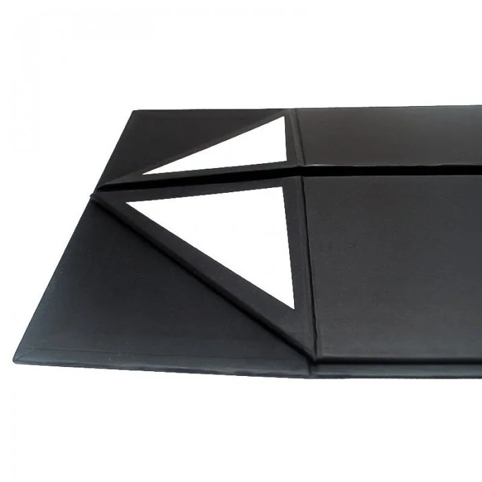 Cutie Pentru Cadouri Cu Inchidere Magnetica Lungime 230 mm, Latime 230 mm, Inaltime 110 mm, Culoare Negru, Tip Carton Mucava,...