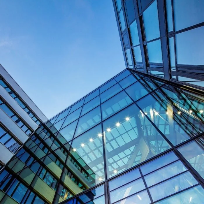 Folie Solara Silver Dark Lungime 30.5 m, Latime 1.52 m, Grosime 75 my, Aplicatie Exterior, Culoare Argintiu-Folie Pentru Cladiri