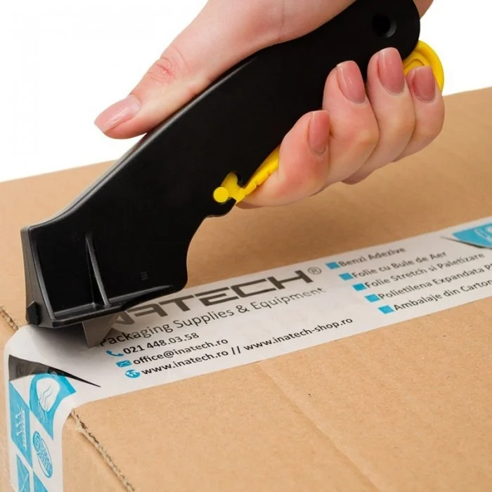 Cutter Retractabil Pentru Hartie Utilizare Intensa, Lama Metal, Culoare Negru, Siguranta DA, Suport Plastic-Accesorii Depozit