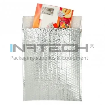Конверт с термоизоляцией воздушной пузырьковой пленкой размером 550 х 350 мм, материал PET / пузырьковая пленка / PEE, клапан 50 мм, цвет серебристый.