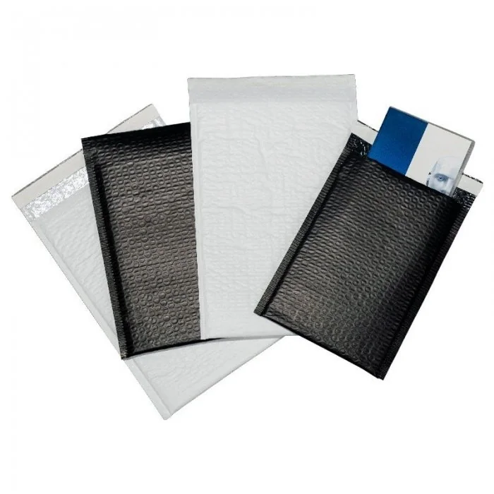 Plicuri Cu Bule Din Polietilena Poly Bubble Lungime 220 mm, Latime 200 mm, Clapeta 50 mm, Culoare Negru, Buc / Pachet 3040-Pl...