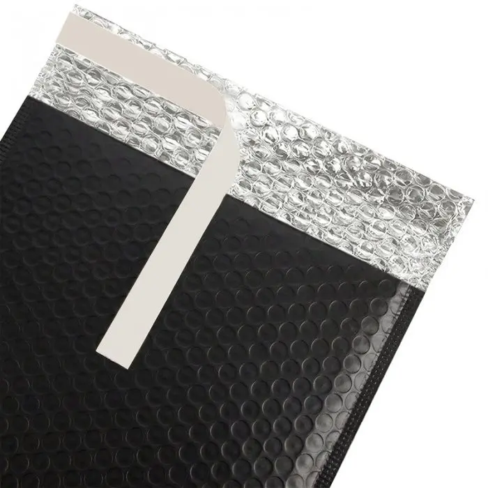 Plicuri Cu Bule Din Polietilena Poly Bubble Lungime 220 mm, Latime 200 mm, Clapeta 50 mm, Culoare Negru, Buc / Pachet 3040