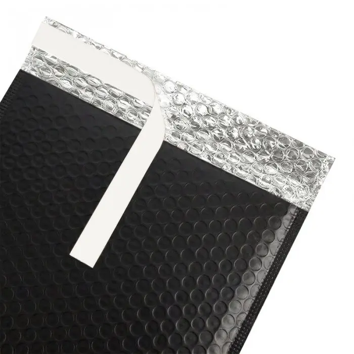 Plic Cu Bule Termoizolant Din Polietilena Poly Bubble, Dimensiuni 240 x 350 mm, Clapeta 50 mm, Culoare Negru-Plicuri Cu Prote...