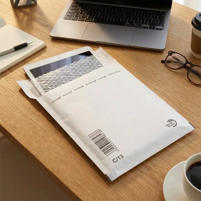 Plicuri Antisoc Din Hartie Dimensiune Interioara 150x215 mm, Dimensiune Exterioara 170 x 225 mm, Culoare Alb, Tip C13, Buc / Pachet 100