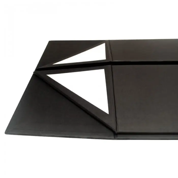 Cutie Pentru Cadouri Cu Inchidere Magnetica Lungime 350 mm, Latime 250 mm, Inaltime 100 mm, Culoare Negru, Tip Carton Mucava, Sistem Inchidere Magnet