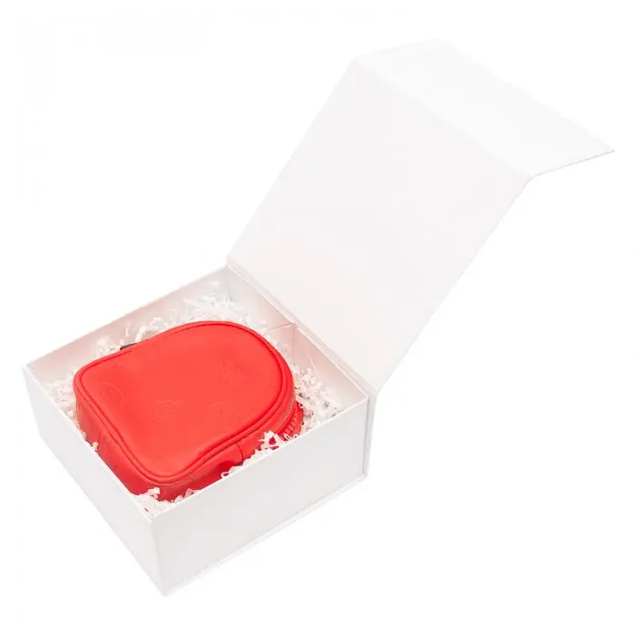Cutie Pentru Cadouri Cu Inchidere Magnetica Lungime 230 mm, Latime 230 mm, Inaltime 110 mm, Culoare Alb, Tip Carton Mucava, Sistem Inchidere Magnet