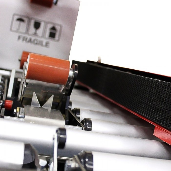 Masina De Sigilat Cutii Easy Tape Viteza de Sigilare 20 m/min, Tip Banda BOPP / PVC / Kraft, Greutate 250 kg, Alimentare 220 ...