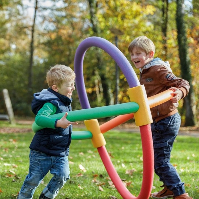 Conector Spuma 4 Gauri Lungime 250 mm, Diametru 60 mm, Grosime 15 mm, Conector 4 Orificii, Culoare Galben-Sport Si Agrement