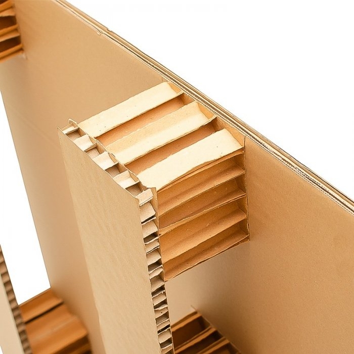 Palet Din Carton Ondulat Tip Euro-Folie Stretch, Legare Si Paletizare