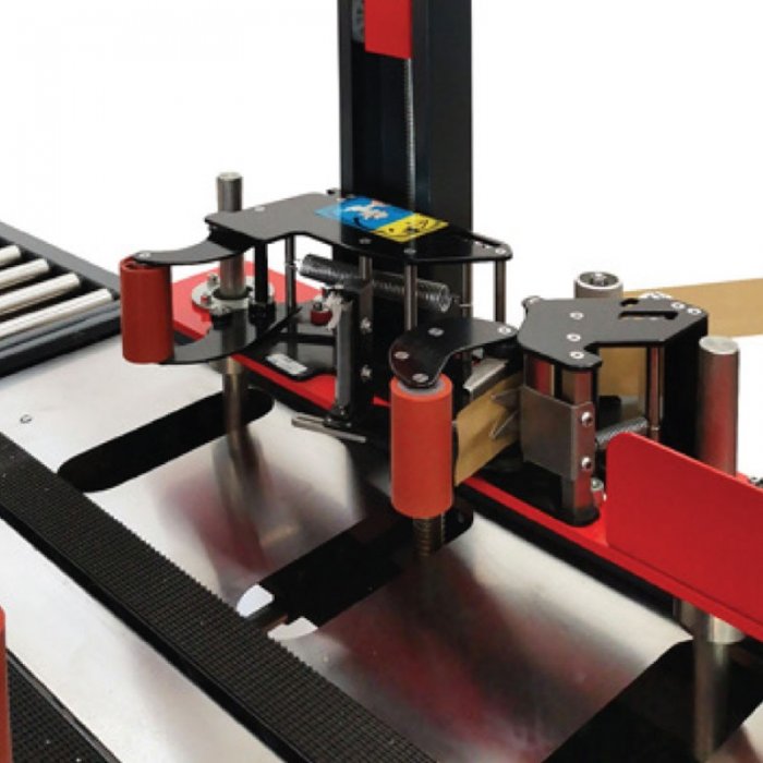 Masina Semiautomata De Sigilat Cutii Lateral Side Tape 50 TBB Viteza de Sigilare 19 m/min, Tip Banda BOPP / PVC / Kraft, Alim...